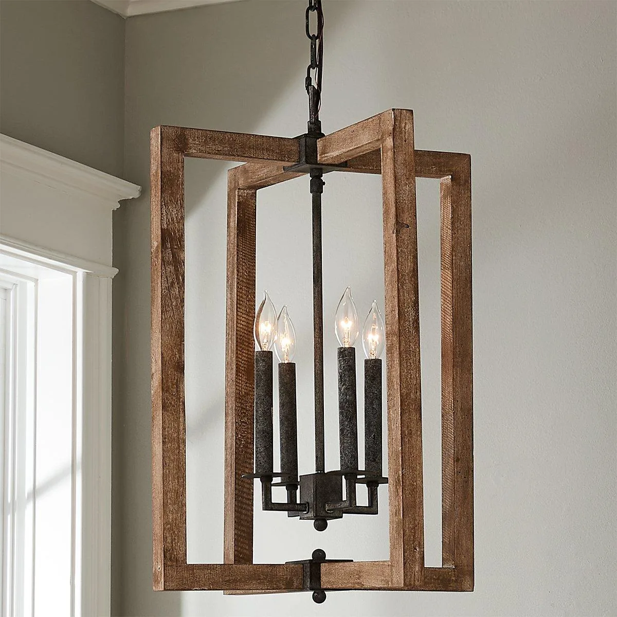 Laney Lantern Review: Classic Design Meets Contemporary Flair