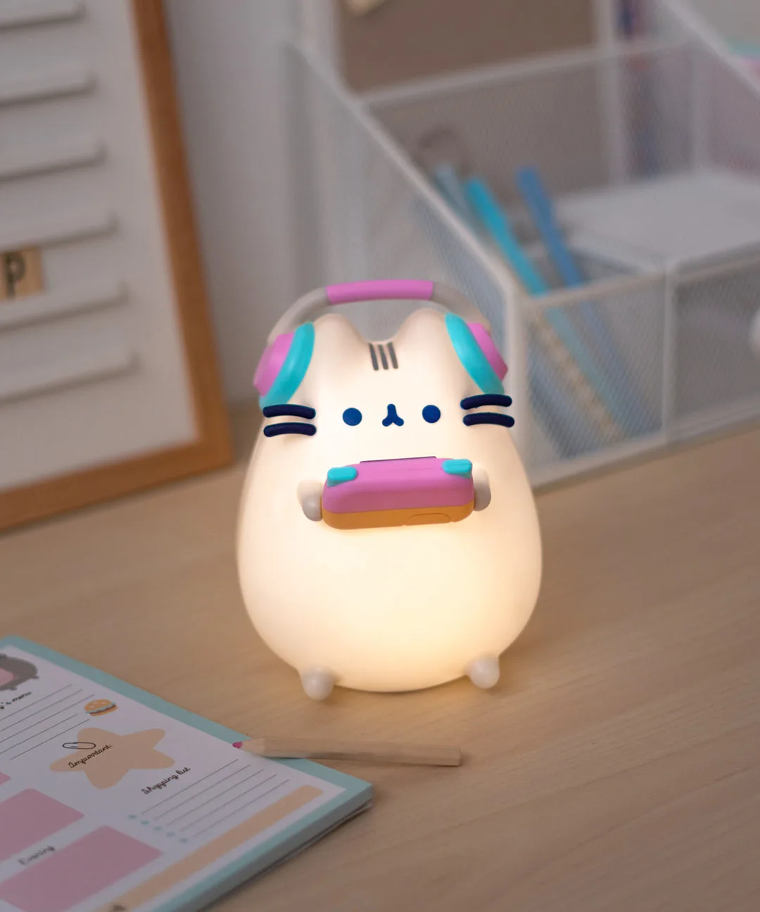 Gaming Pusheen Lamp