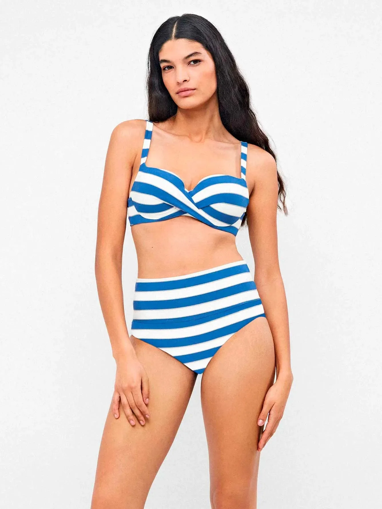 Bikini Braga multiposition : comment le porter dans différents styles