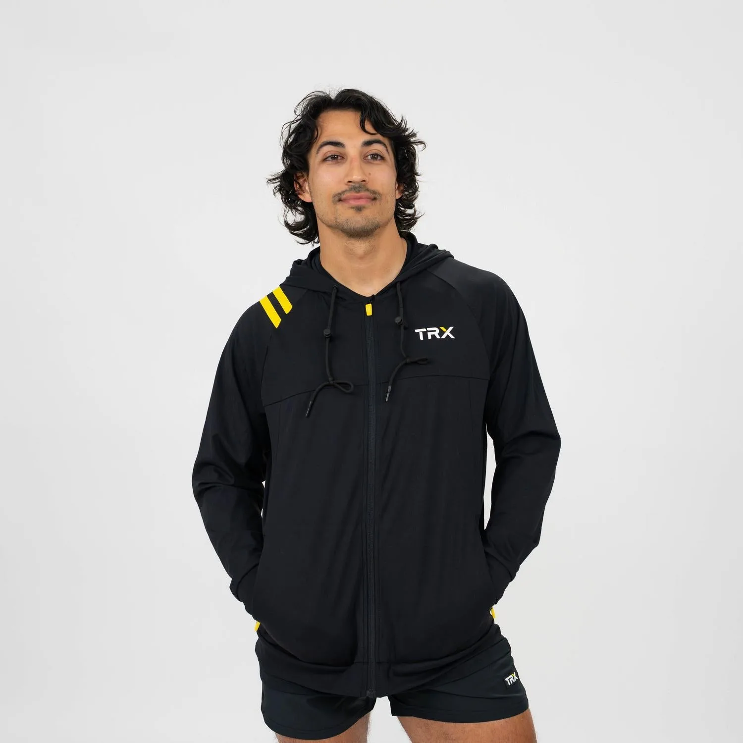 TRX Raglan 機能夾克穿搭指南
