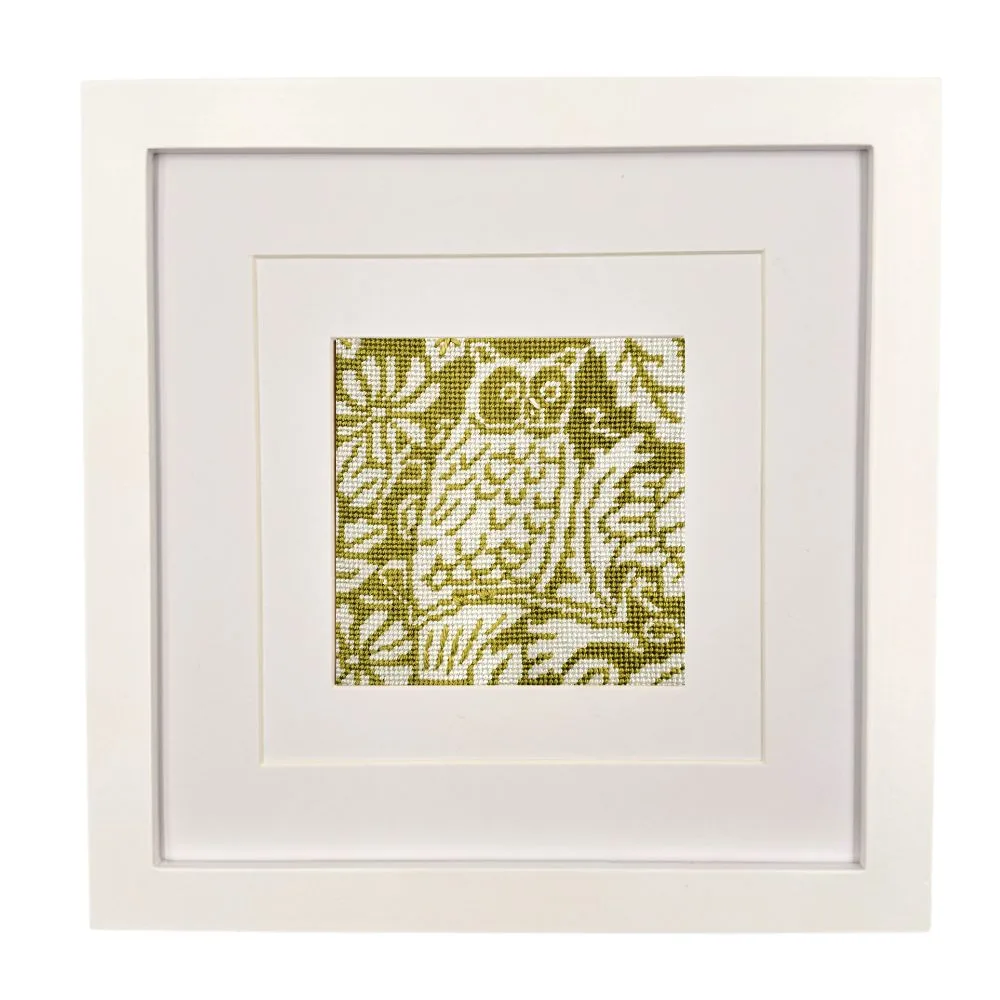 Kit de bordado Modern Morris Owl en malla 18