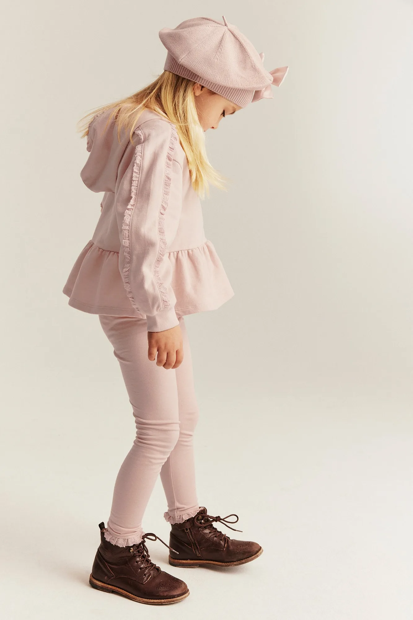 Leggings básicos rosas para niña con encaje