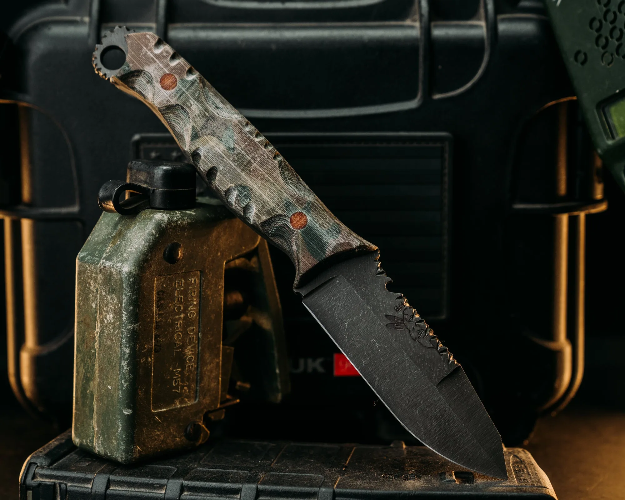 Disaster Jr- Crow Jr Hybrid- Navy S.E.A.L Multicam Canvas Micarta, Brown Canvas Micarta, Textured Grip