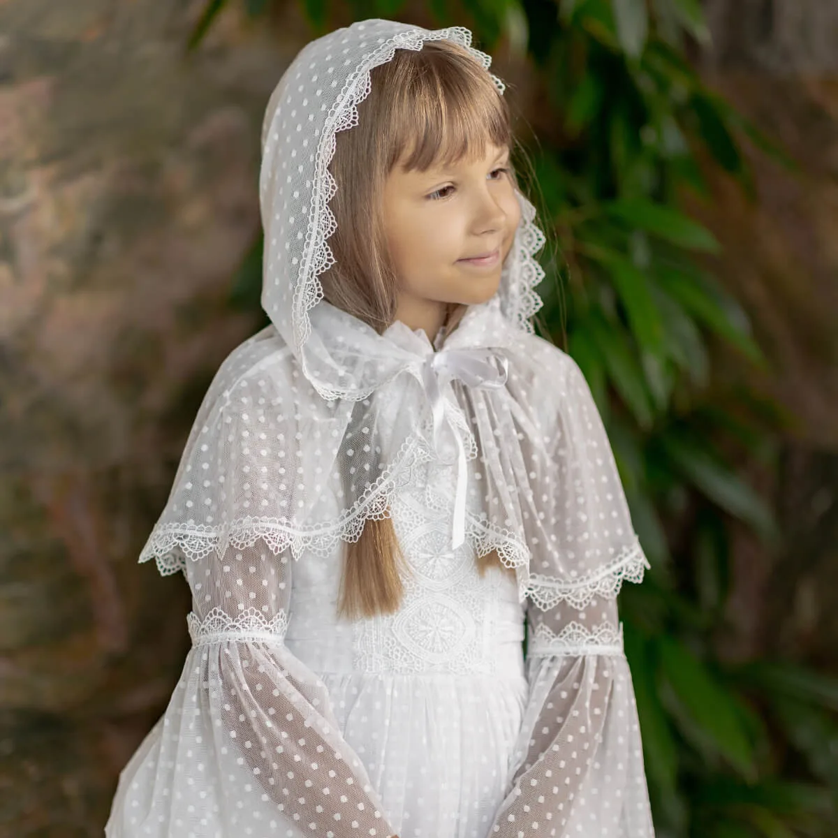 Mantilla vs Mantilla con capa para la Primera Comunión