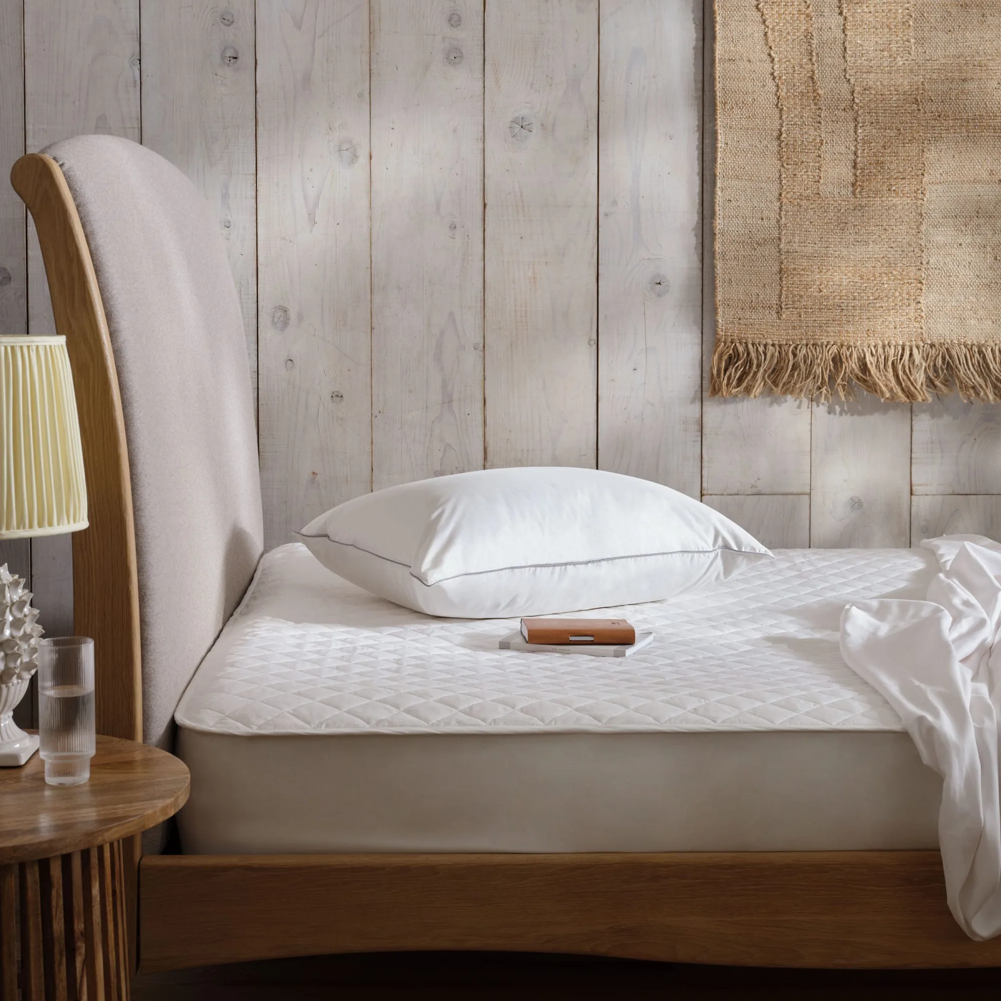 How to Make Your Bed Look Like a Hotel: Tips and Tricks for Luxury Bedding at Home