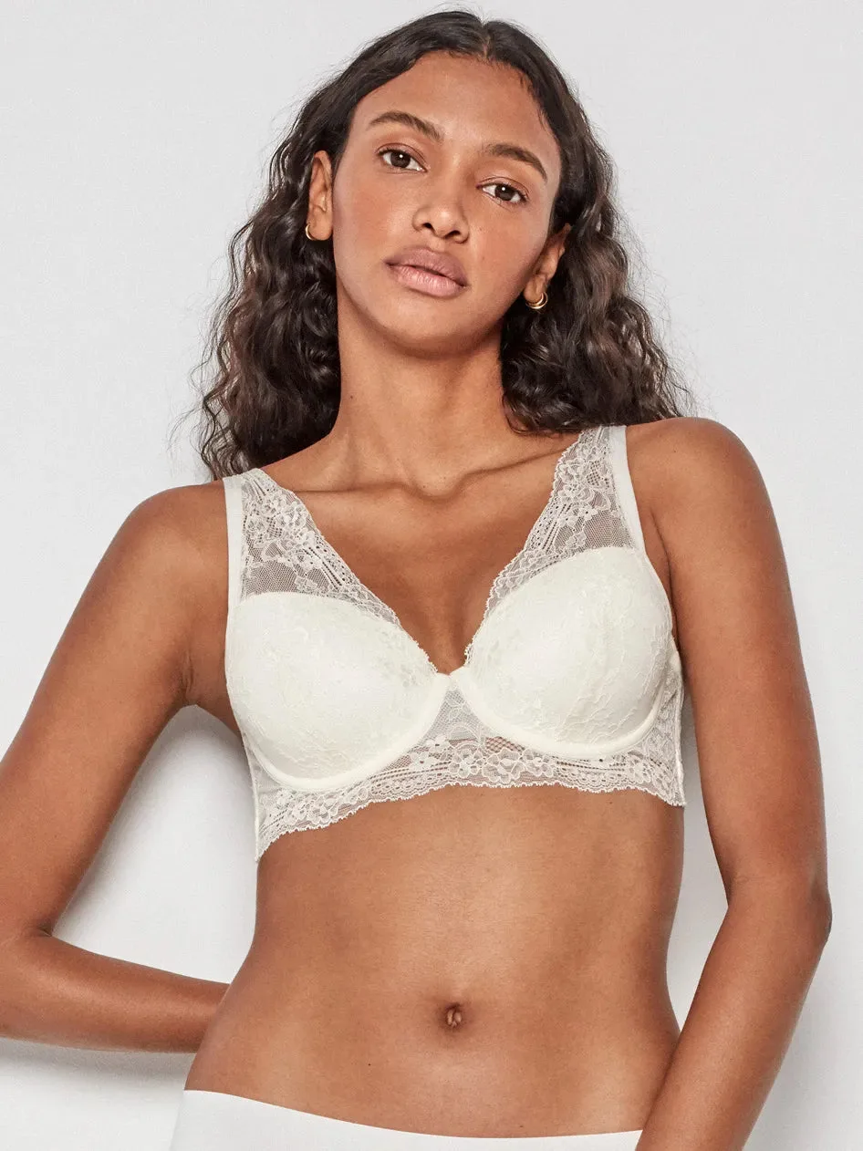 Bralette con aro y foam: solución a problemas de sujeción