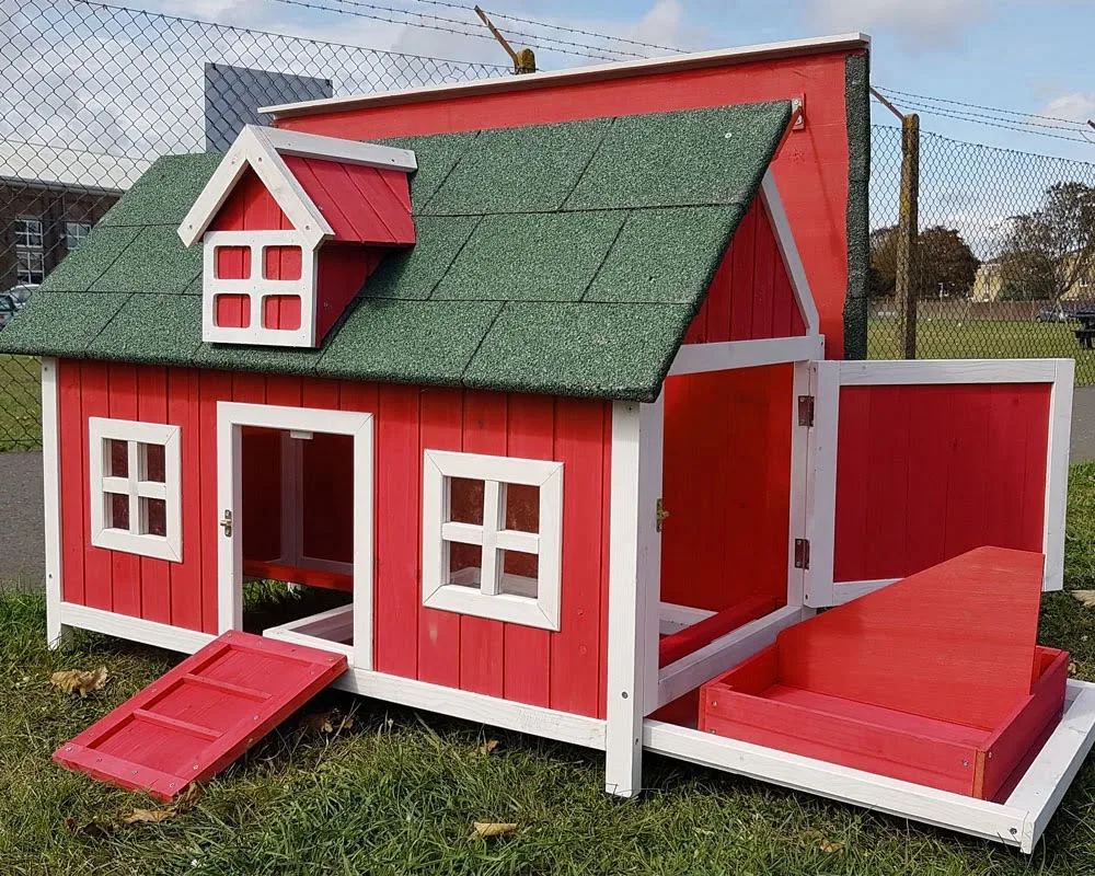 Farm House Red Chicken Coop: What to Know Before Buying