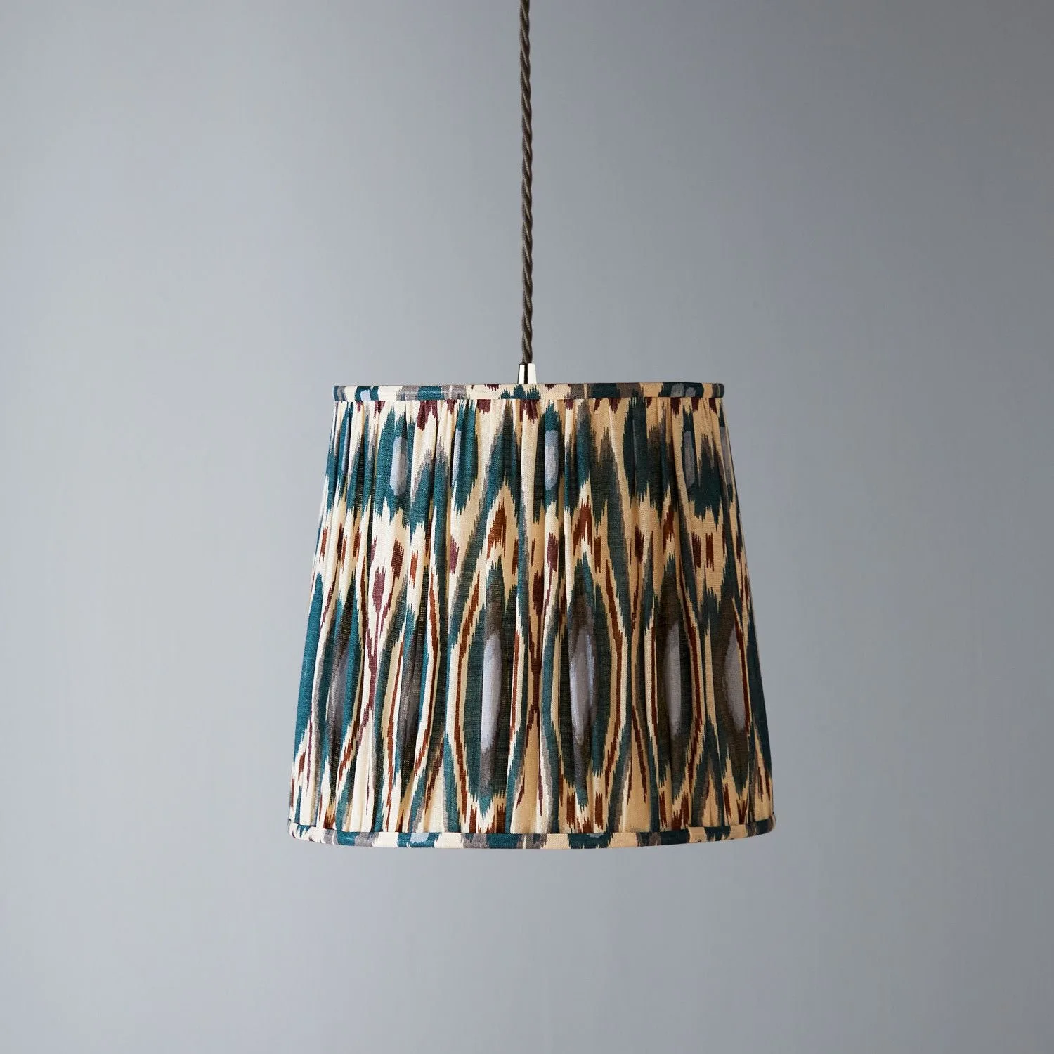 How to Choose the Perfect Lampshade for Your Room – A Complete Buying Guide