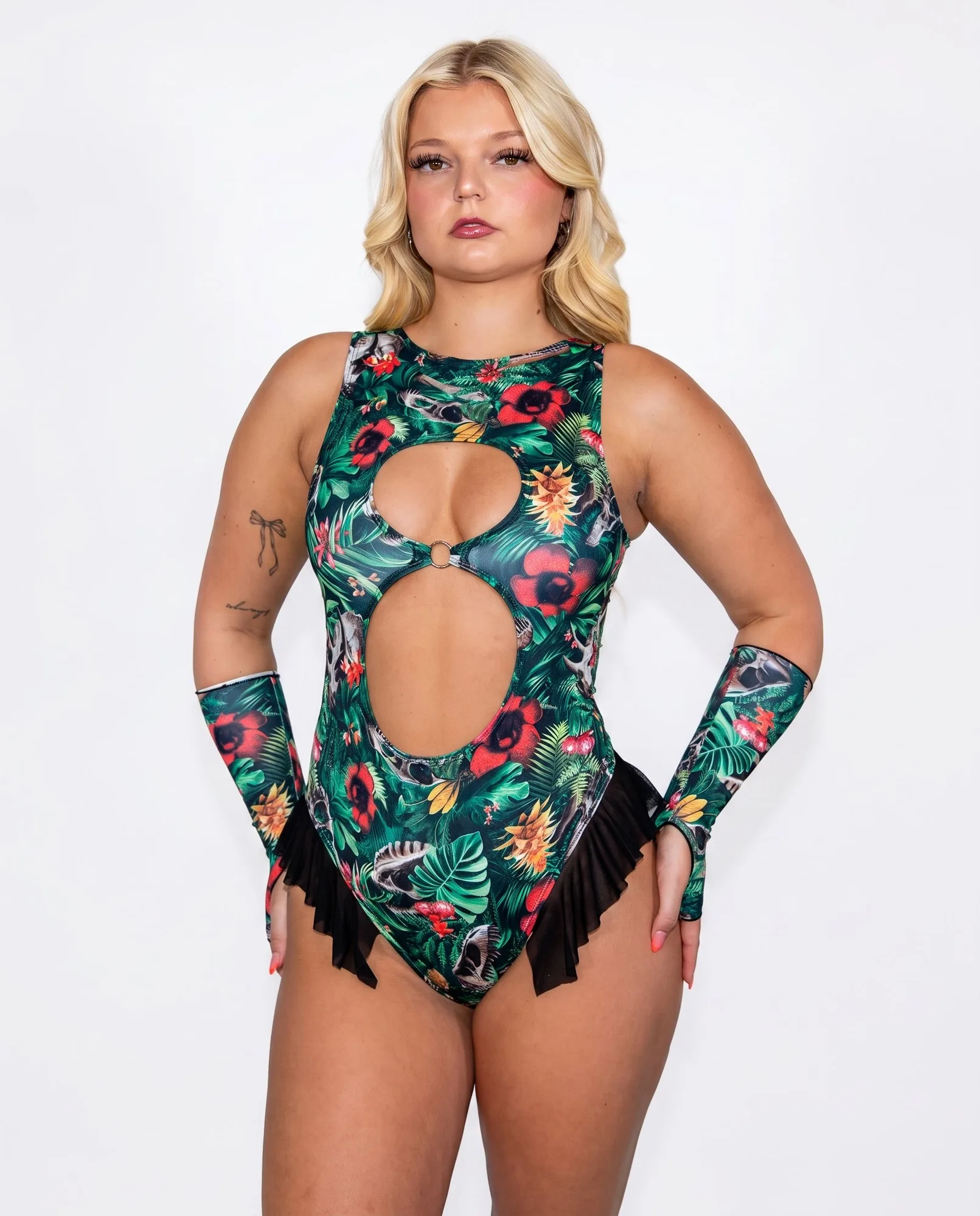 Bodysuit Fit Guide: Keyhole vs. Sideboob Styles