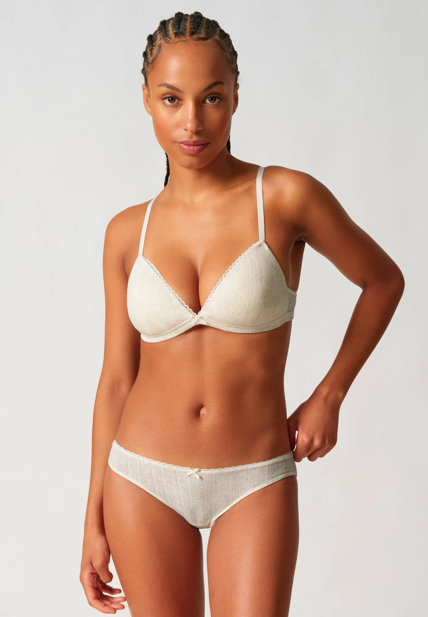 Ajouré Padded triangle bra | 087379-08A135