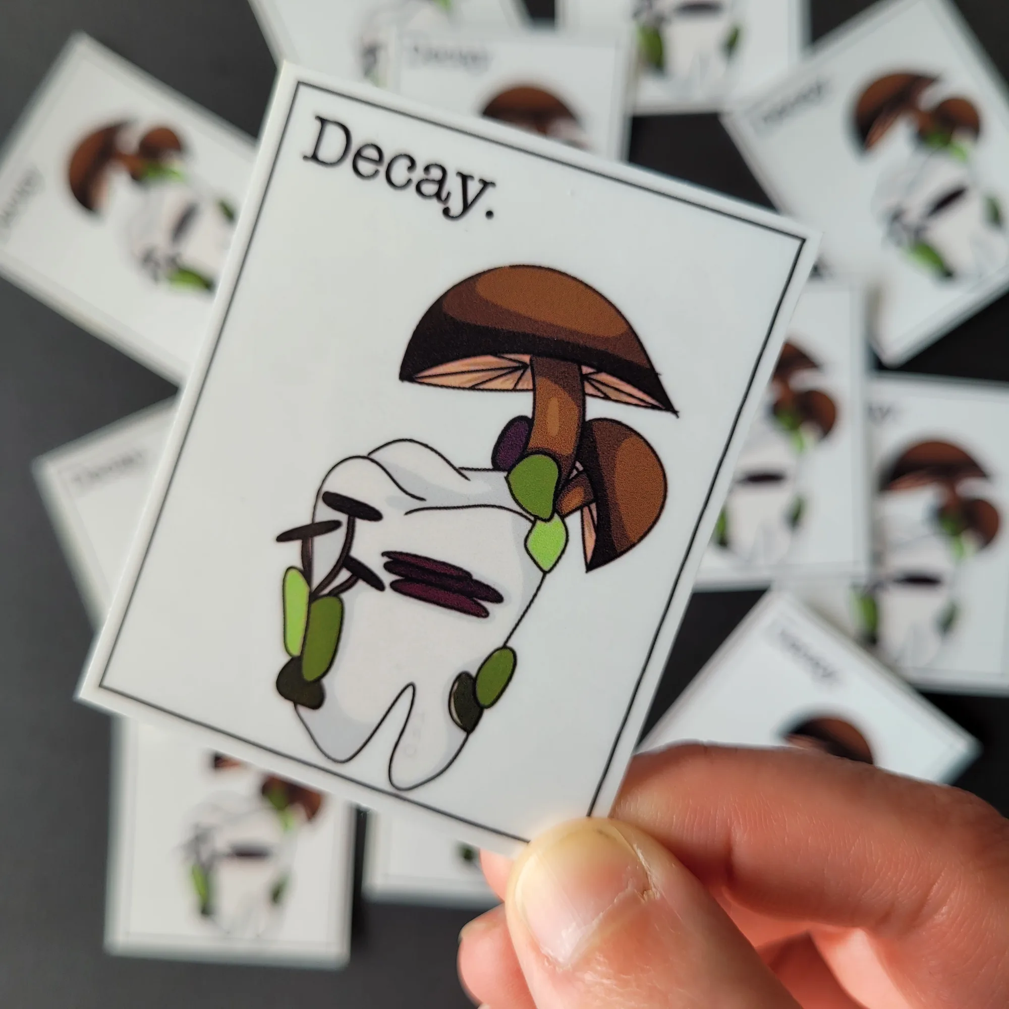 Decay | Pegatina de vinilo impermeable