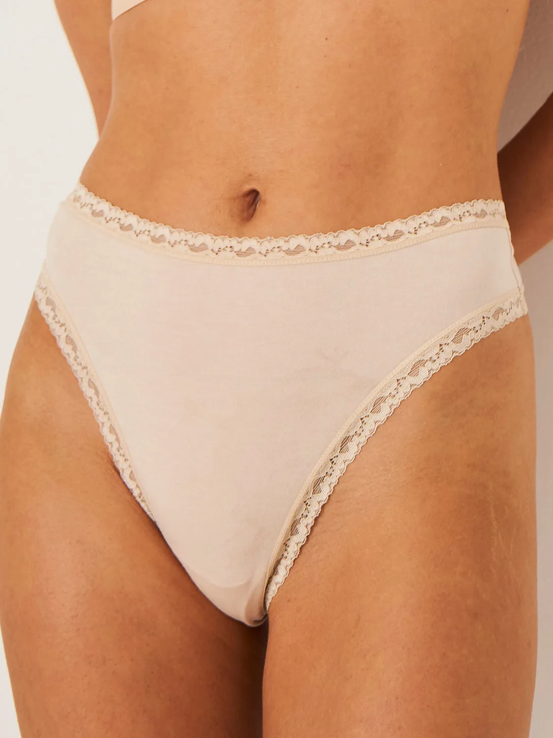 How to Style a High Waisted Thong for a Seamless Look