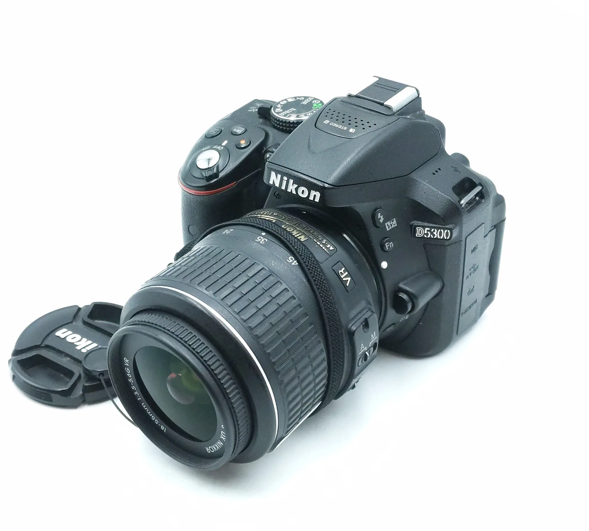 كاميرا Nikon D5300 مع عدسة 18-55mm VR II - طقم - مستعملة