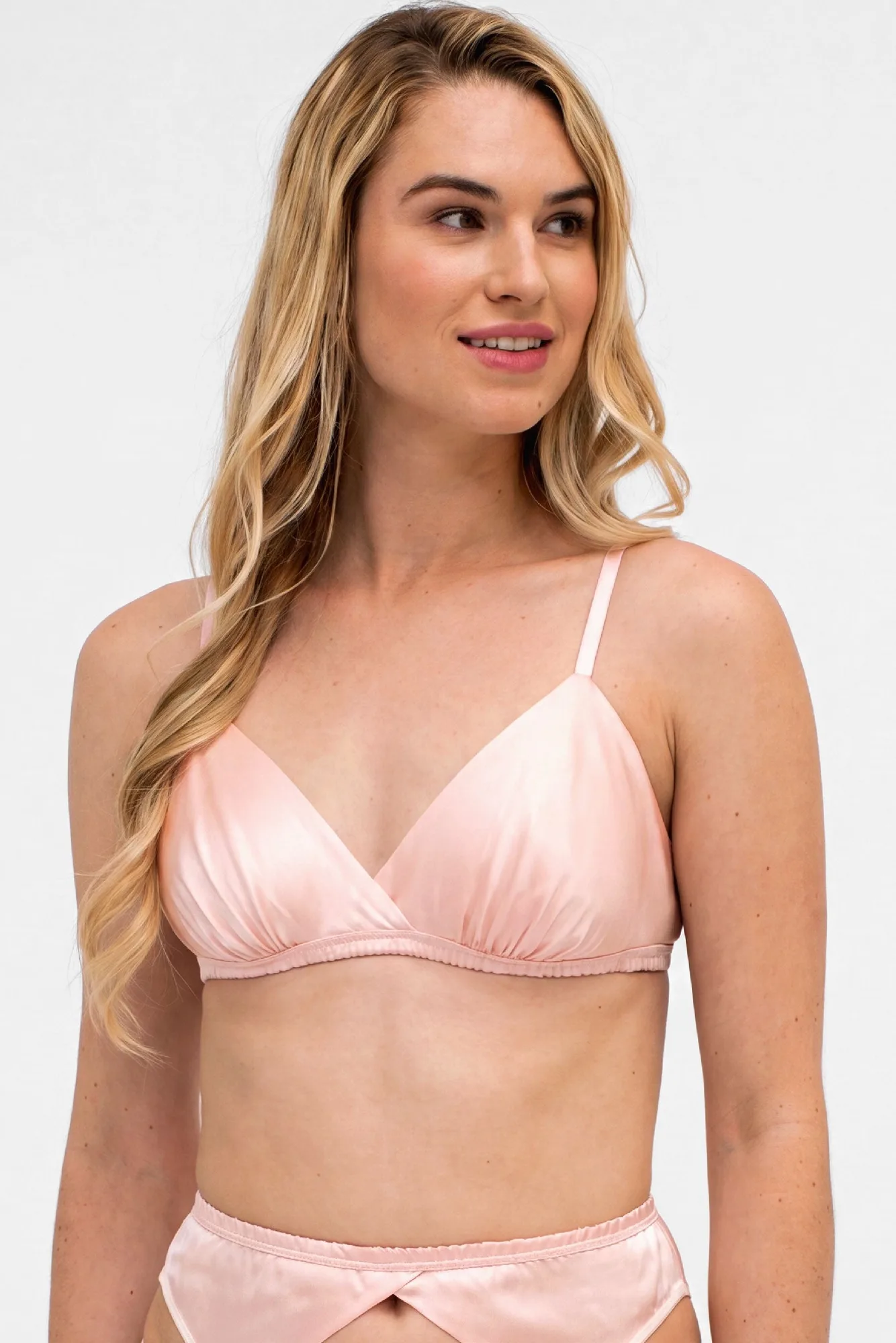 How to Choose a Slip for Your Dress: A Buying Guide