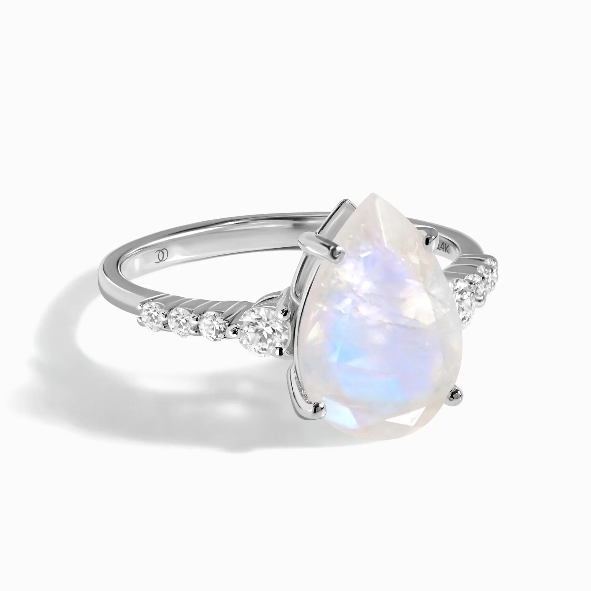 Top 10 Diamond Ring Settings for Everyday Wear: Durability Meets Elegance