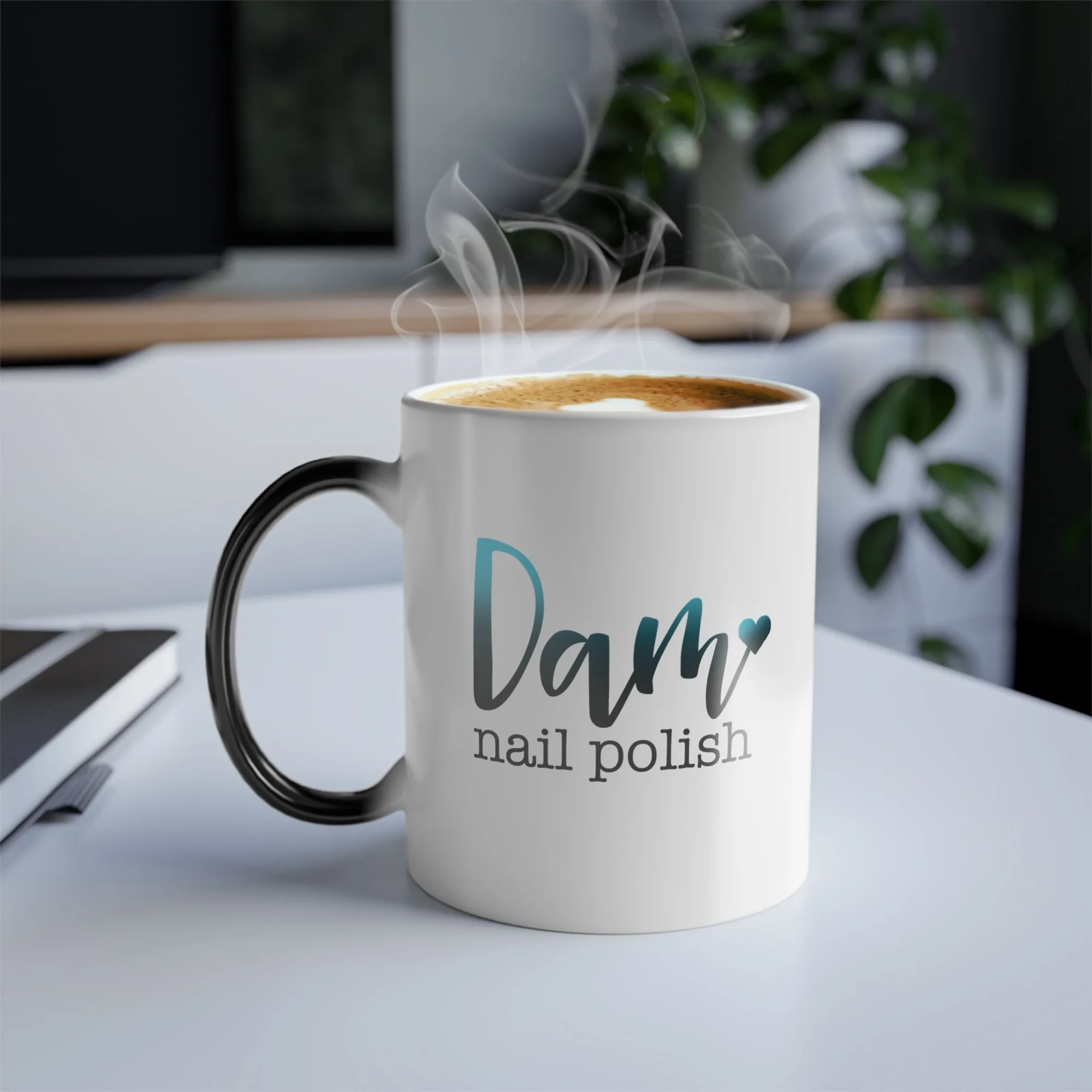 Comment utiliser une tasse thermique à changement de couleur