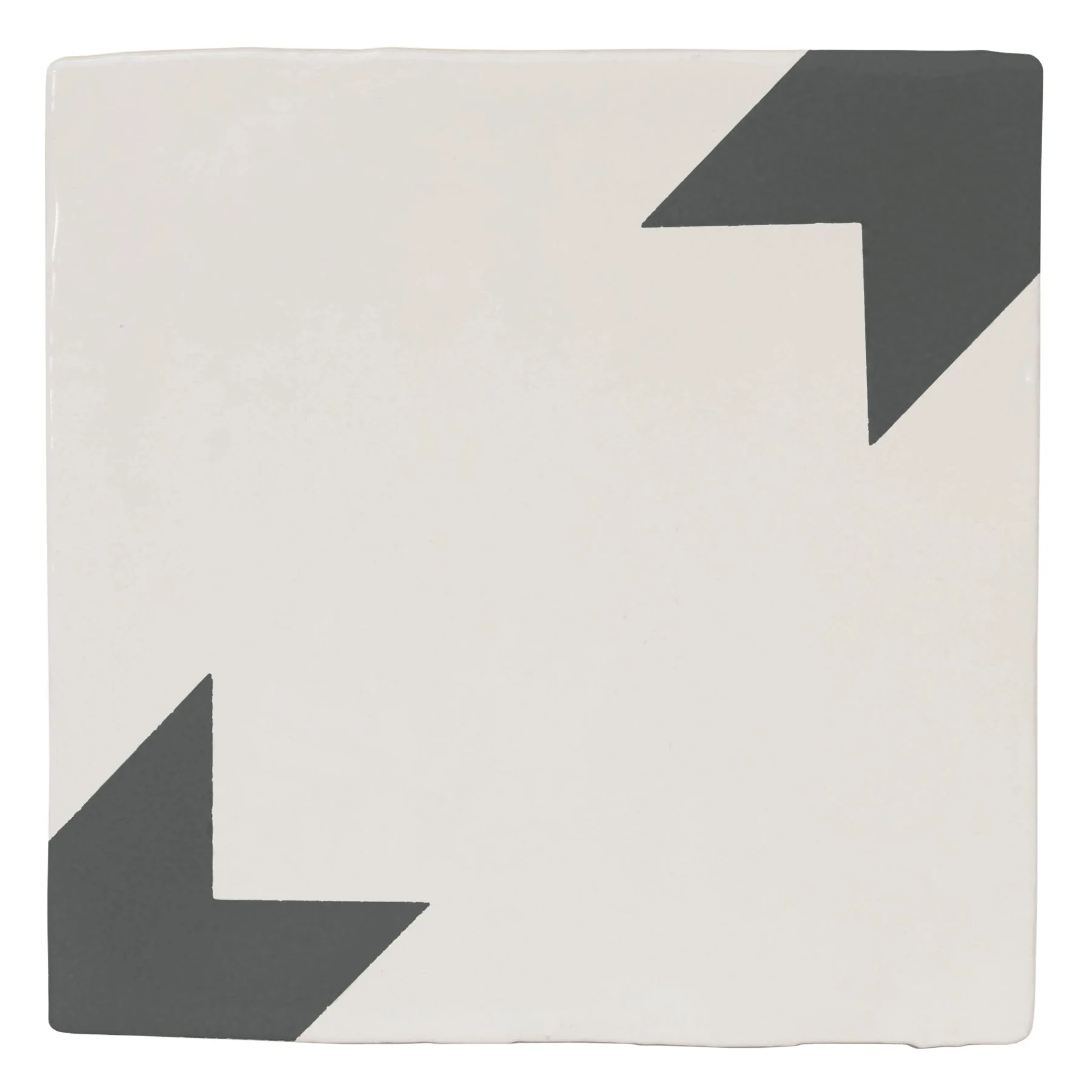 Stargazy Charcoal vs Pebble : Comparaison de Carrelages de Salle de Bain