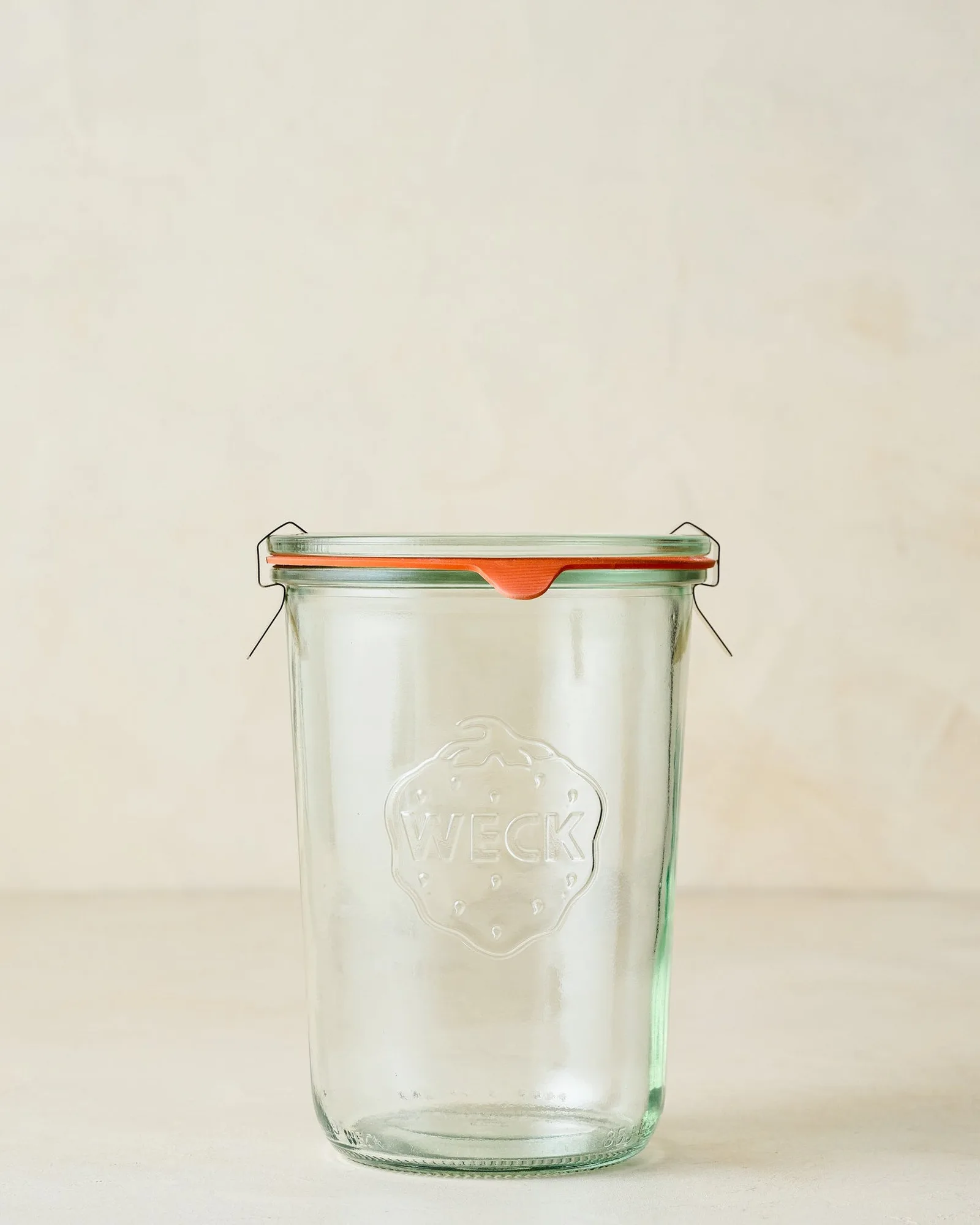How to Style a Weck Mold Jar for Kitchen Storage and Decor: A Complete How-To Guide