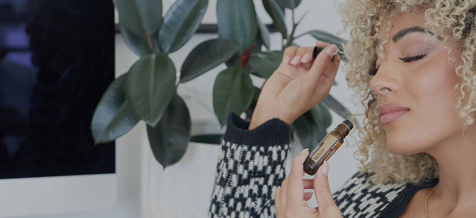 Vetiver Touch vs. Grounding Blend: Which Is More Effective for Focus?