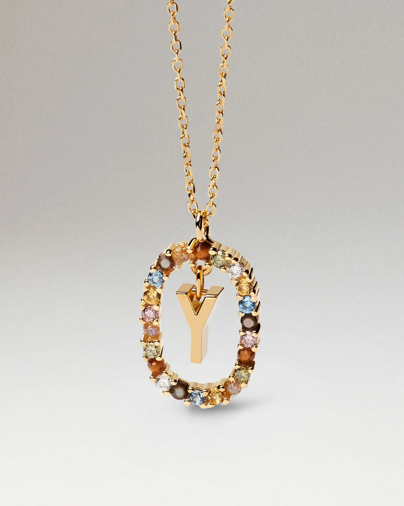 How to Mix and Match Gold and Silver Jewelry: A Style Guide