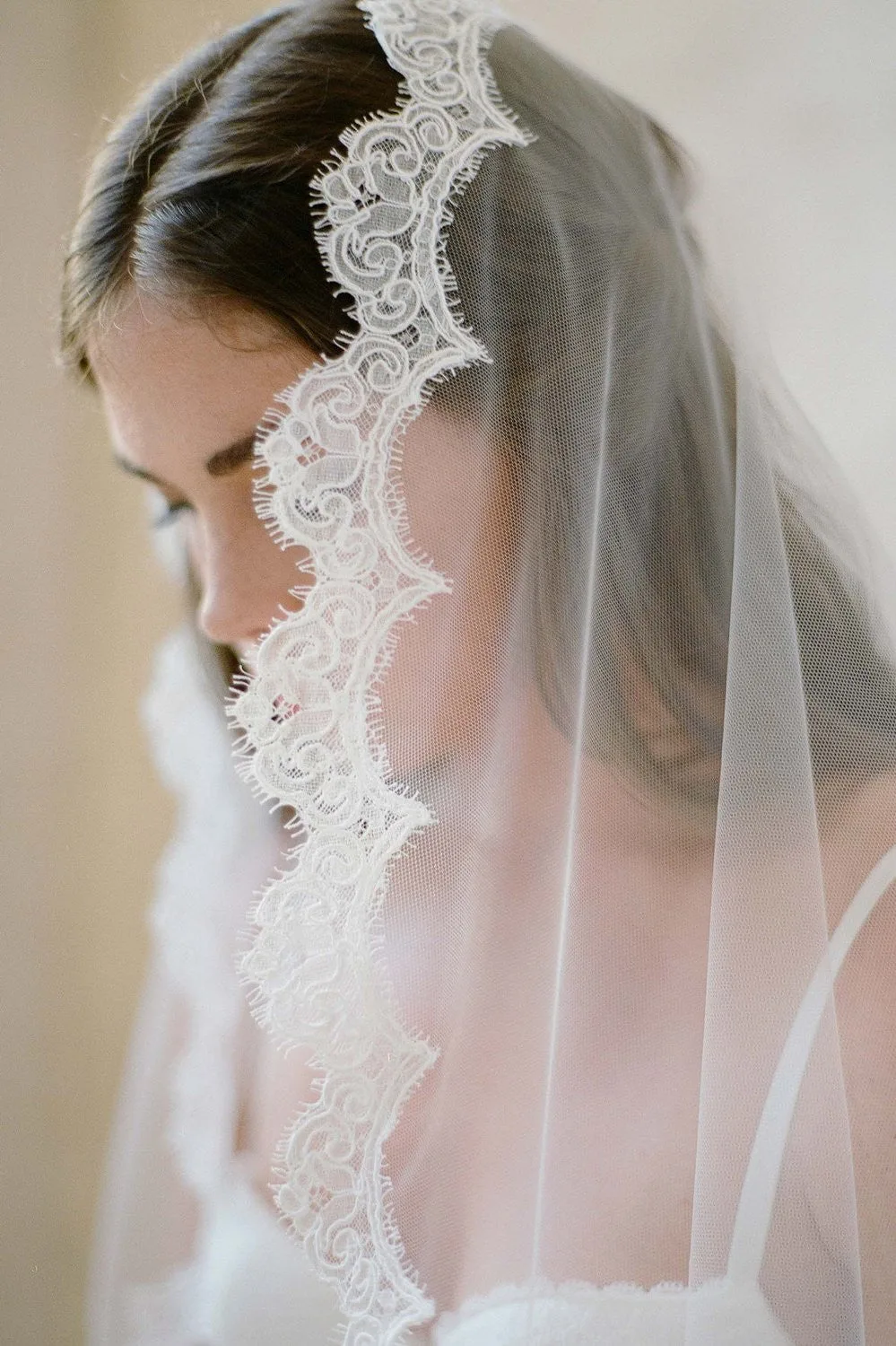 Amelie lux French lace scallop mantilla veil