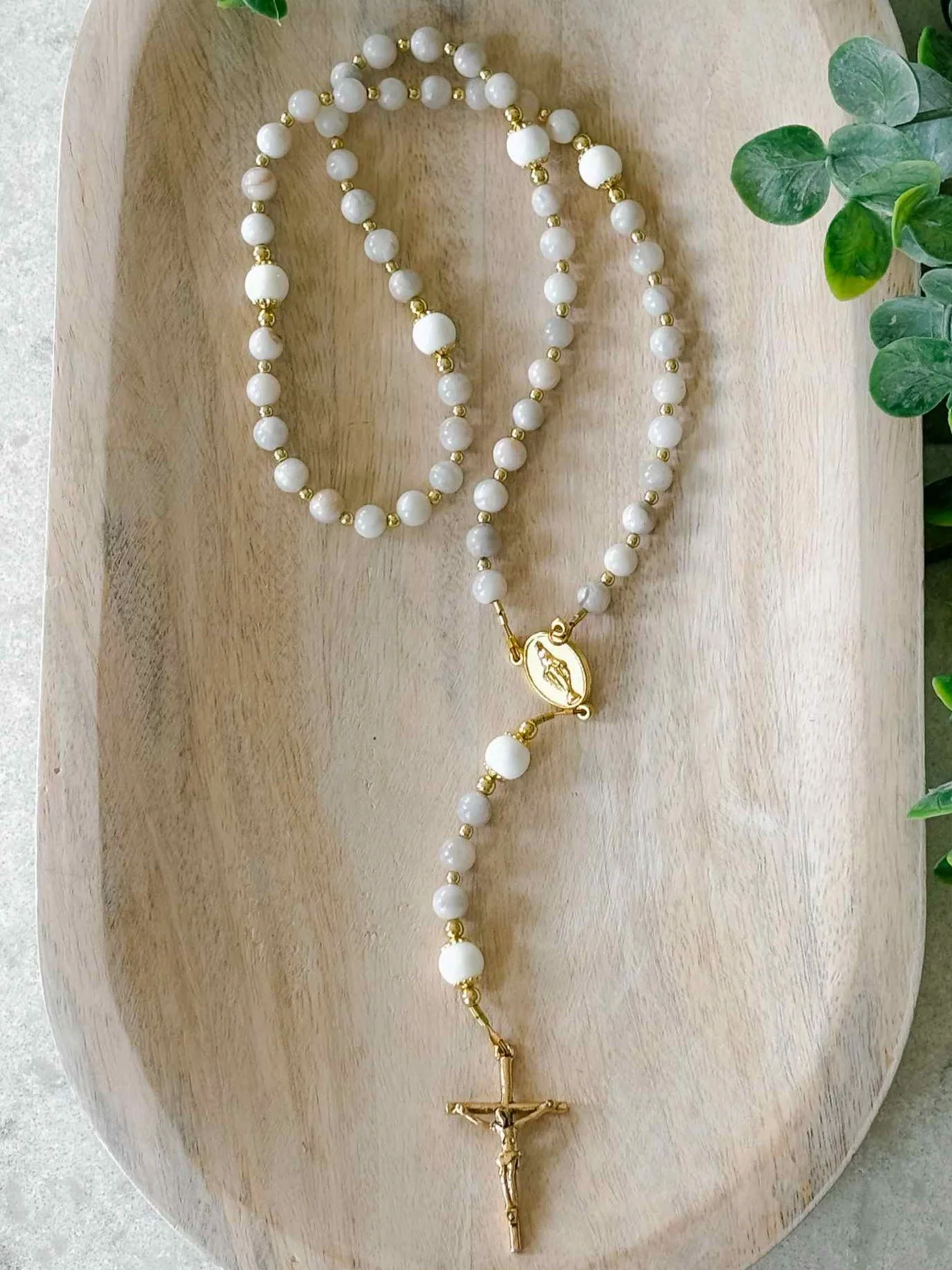 Comment prier le rosaire avec un rosaire contemplatif