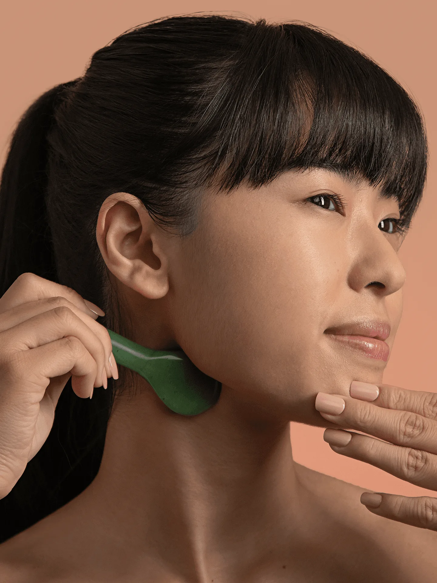 How to Use the Jade Acupressure Gua Sha Spoon for Targeted Facial Massage