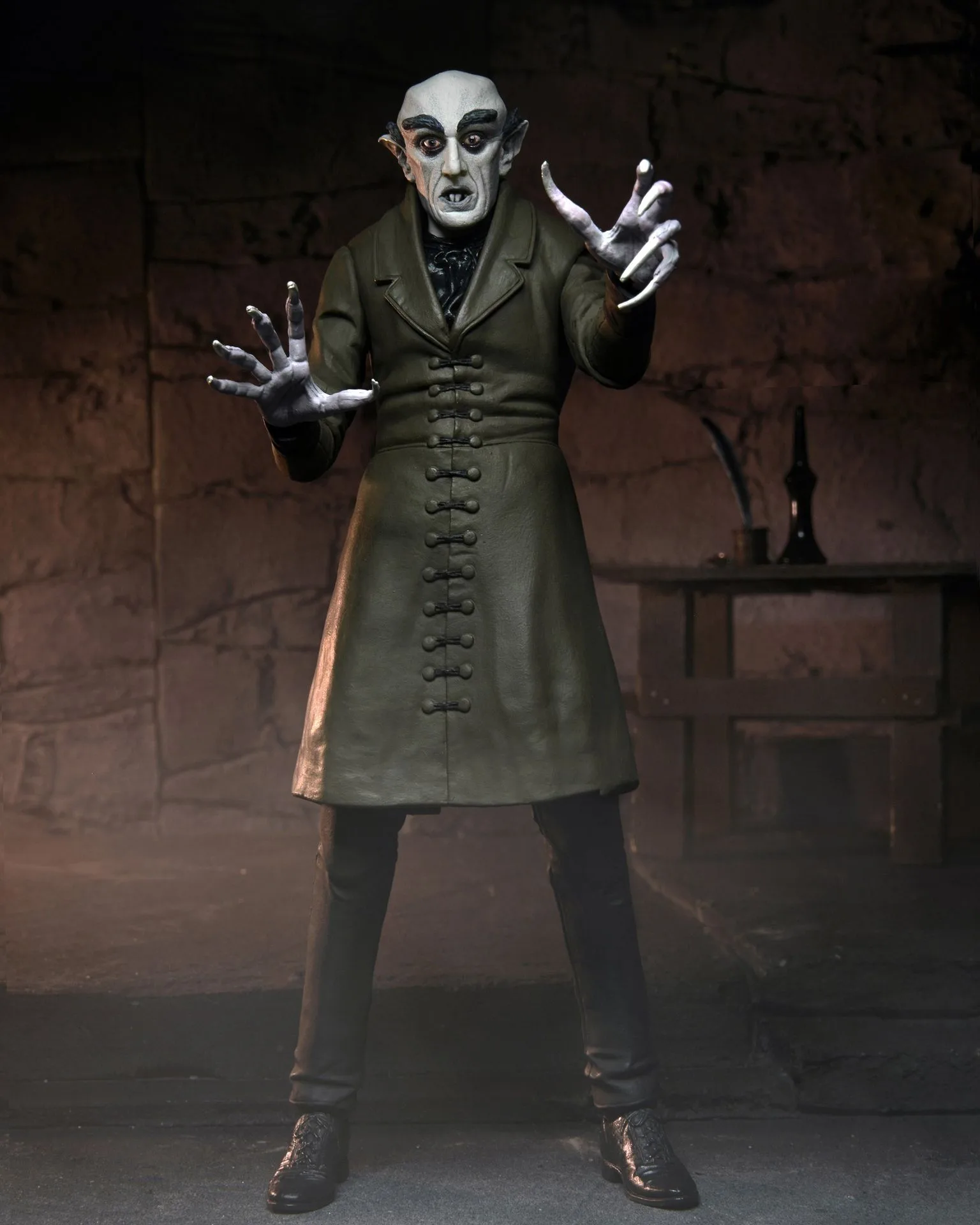 Nosferatu - Ultimate Count Orlok 7-Zoll-Actionfigur (Farbe)