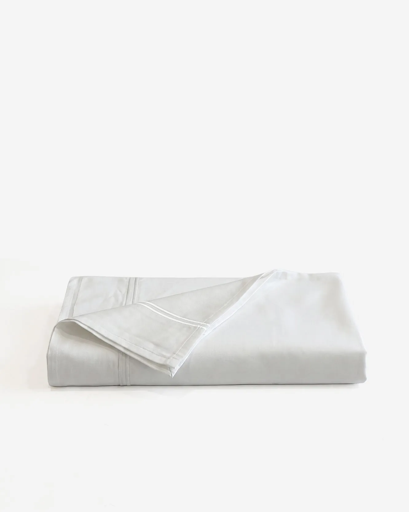 Cotton vs Bamboo Viscose vs Microfiber: Which Bath Robe Material is Best for You?