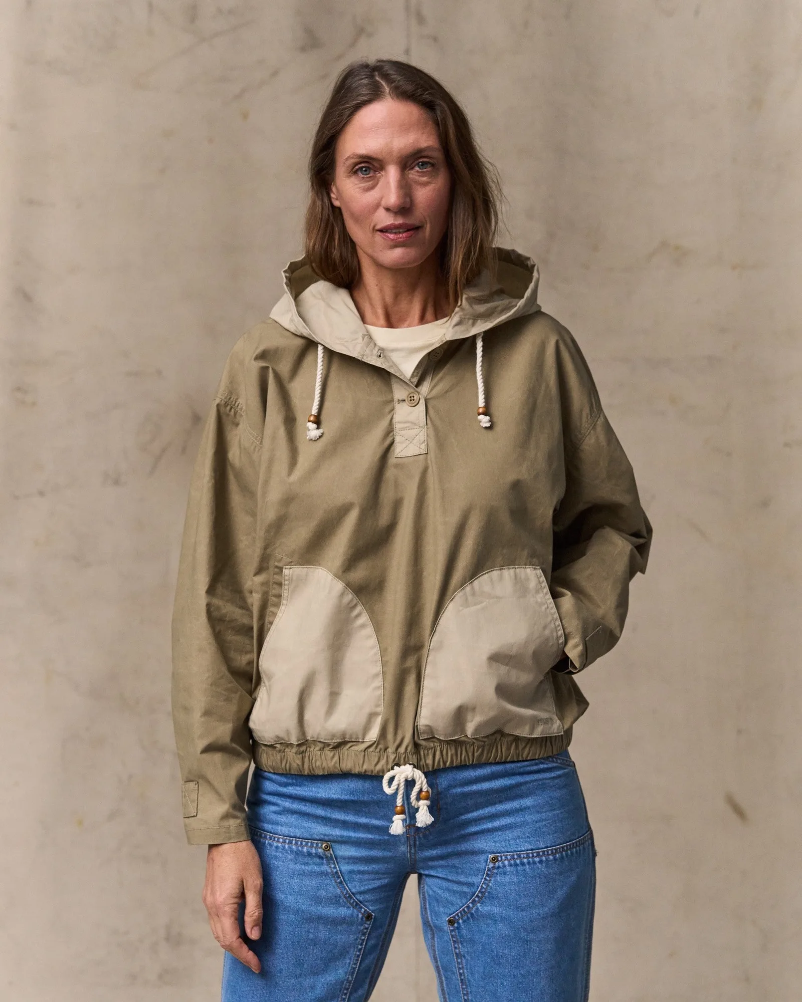 Jersey con capucha encerado seco para mujer