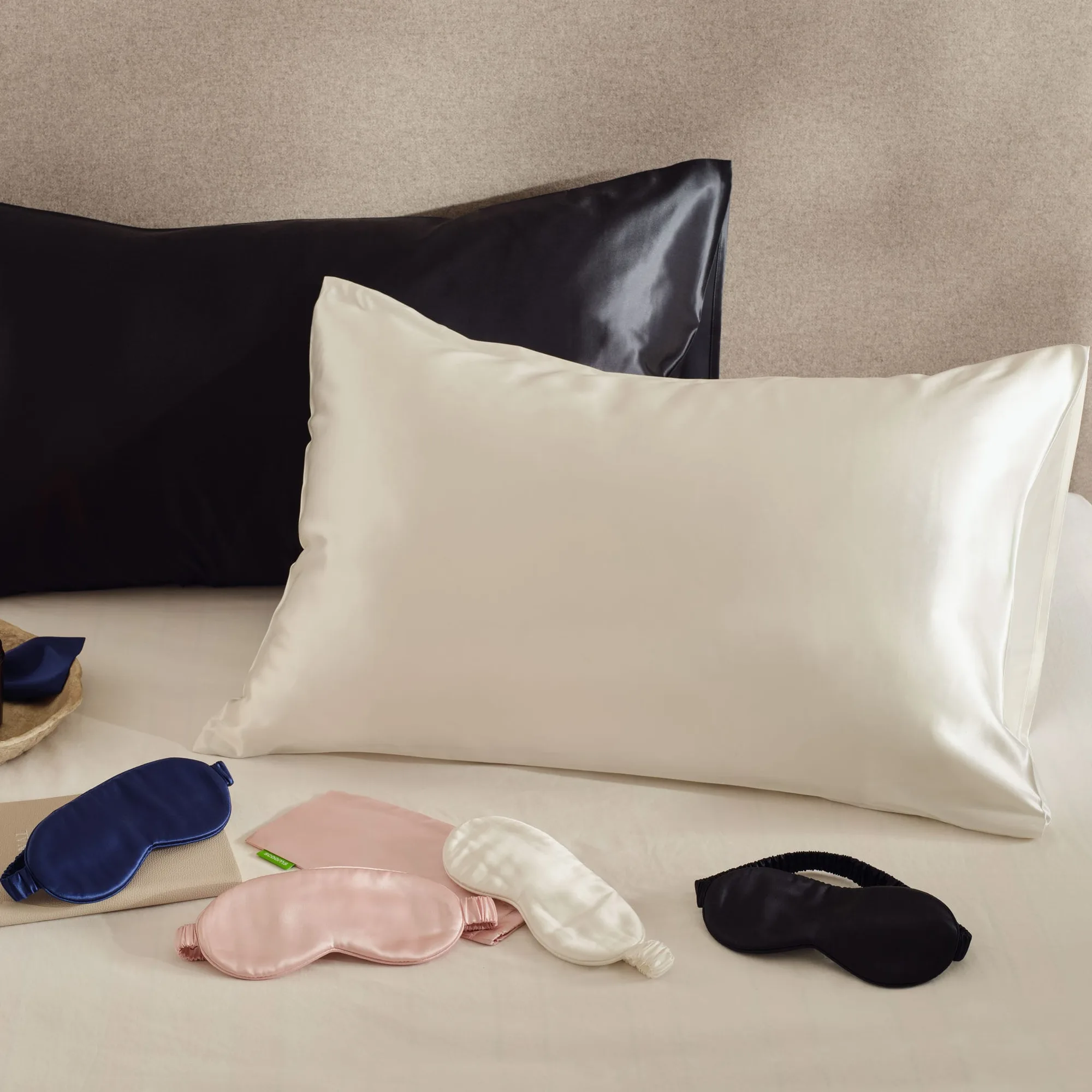 Pillow Storage Bags Review: Keep Your Pillows Fresh and Clean