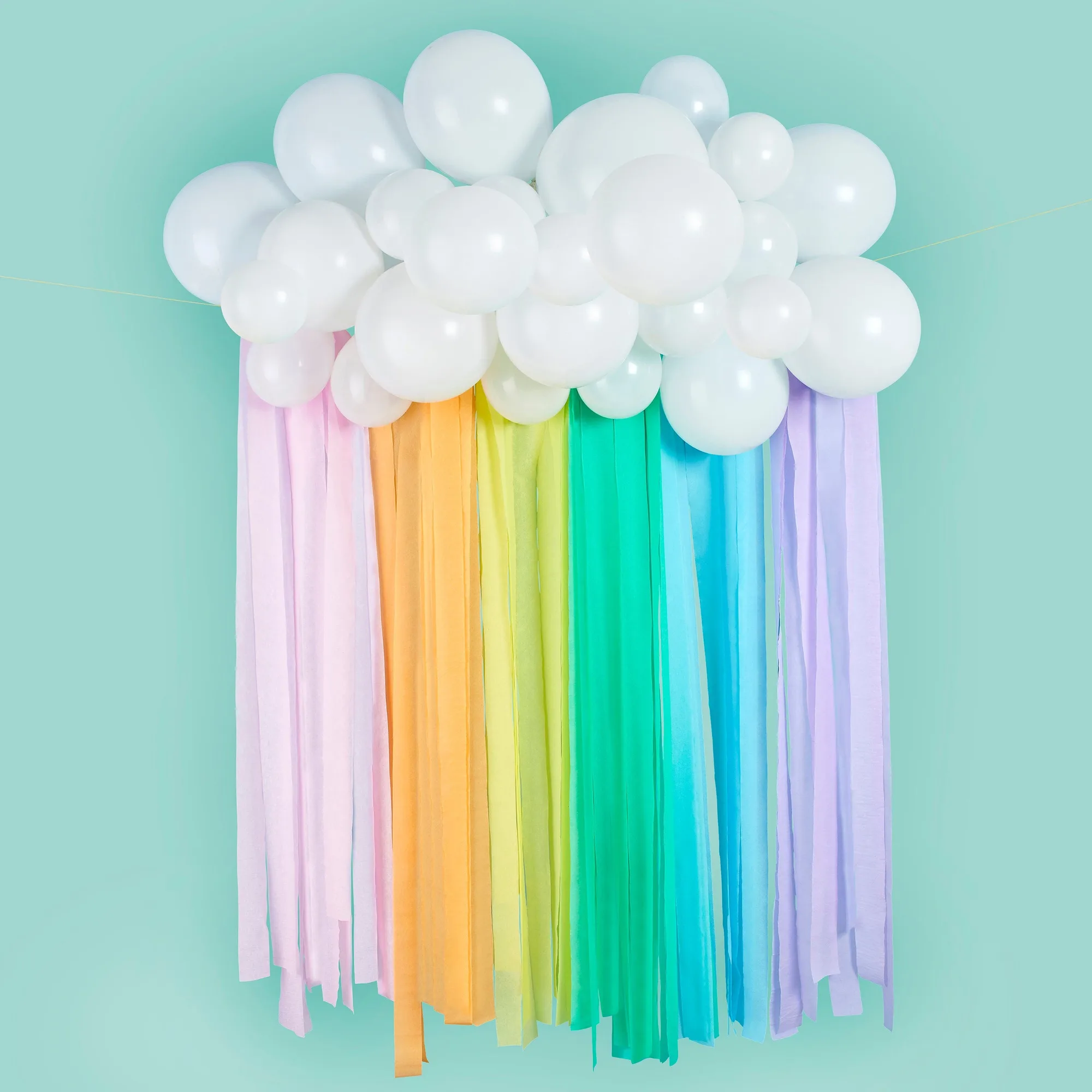 Créer un fond de ballons arc-en-ciel nuage