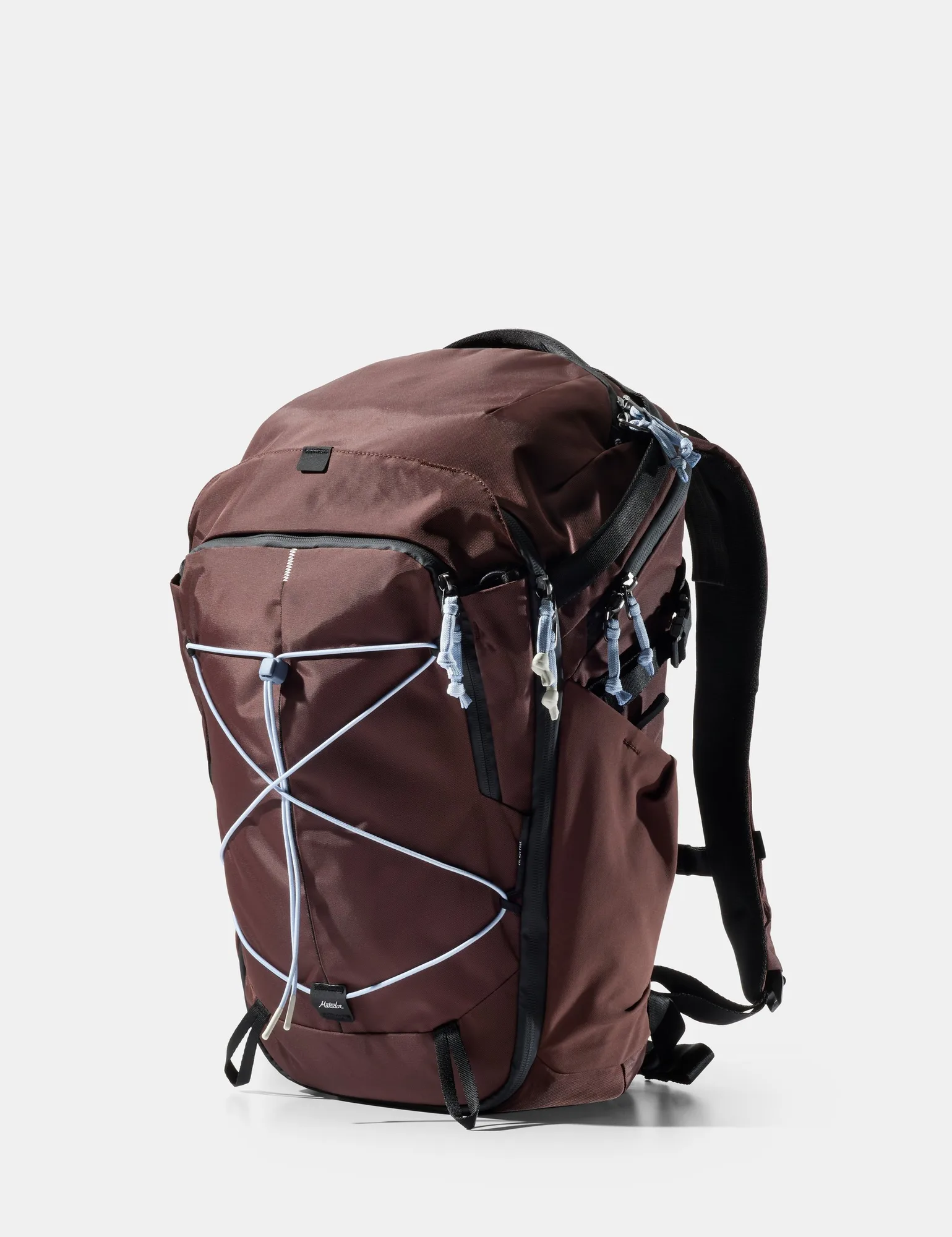 ¿Puede una mochila de aventura de 24L sustituir a una mochila de día?