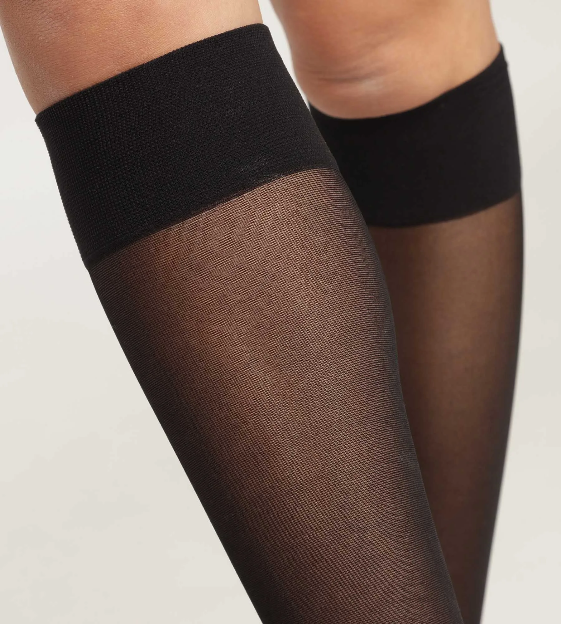 Calcetines tobilleros mujer en velo transparente Negro con raya de contraste Dim Style