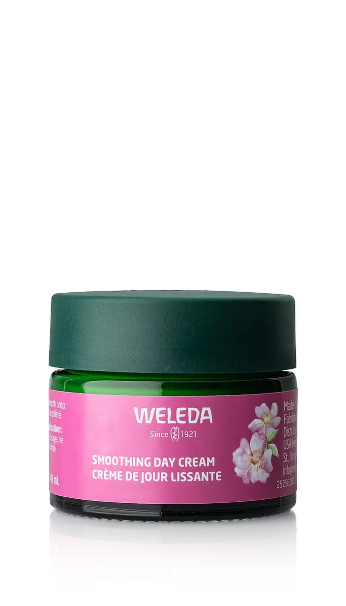 How to Layer Smoothing Day Cream with Other Facial Care Products for Best Results
