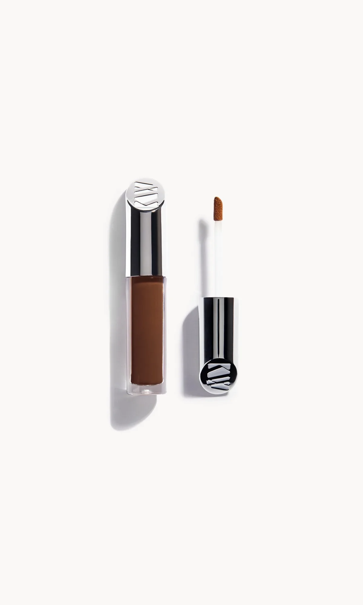 Invisible Touch Concealer vs Cream Foundation: Kdo má lepší krytí?