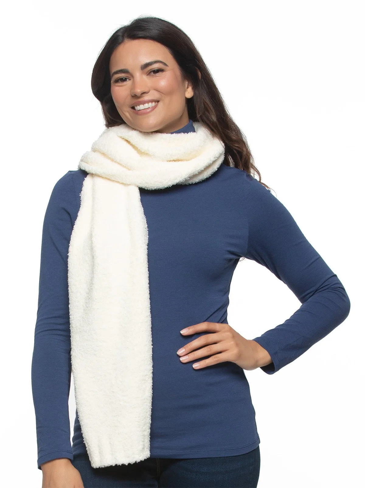 How to Wear a Knit Scarf in Different Seasons