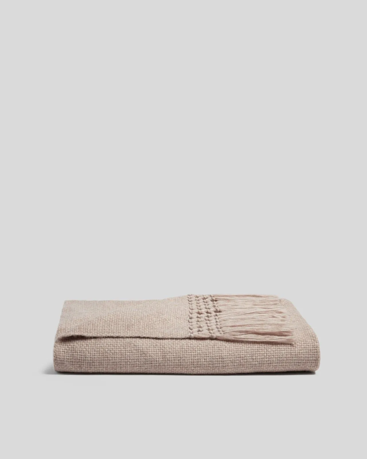 Sateen vs. Percale Sheets: A Complete Comparison of Weave, Feel, and Durability