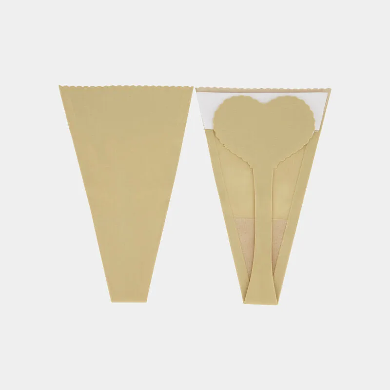 Tanga adhesivo vs. ropa interior normal: ¿cuál elegir?