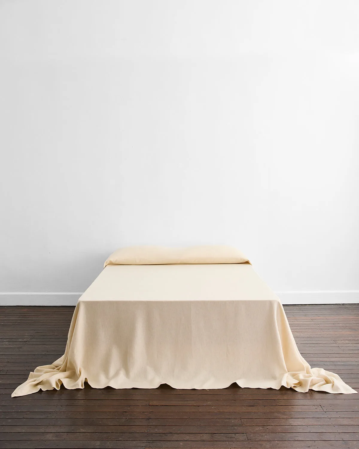 How to Pair Linen Duvets with Decorative Throw Pillows: A Complete Styling Guide