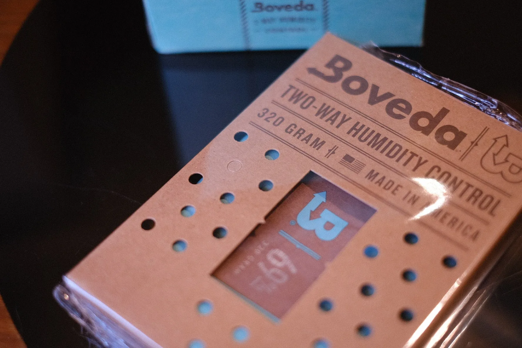 مقارنة Boveda 320g و 60g: أي حجم مناسب لك؟