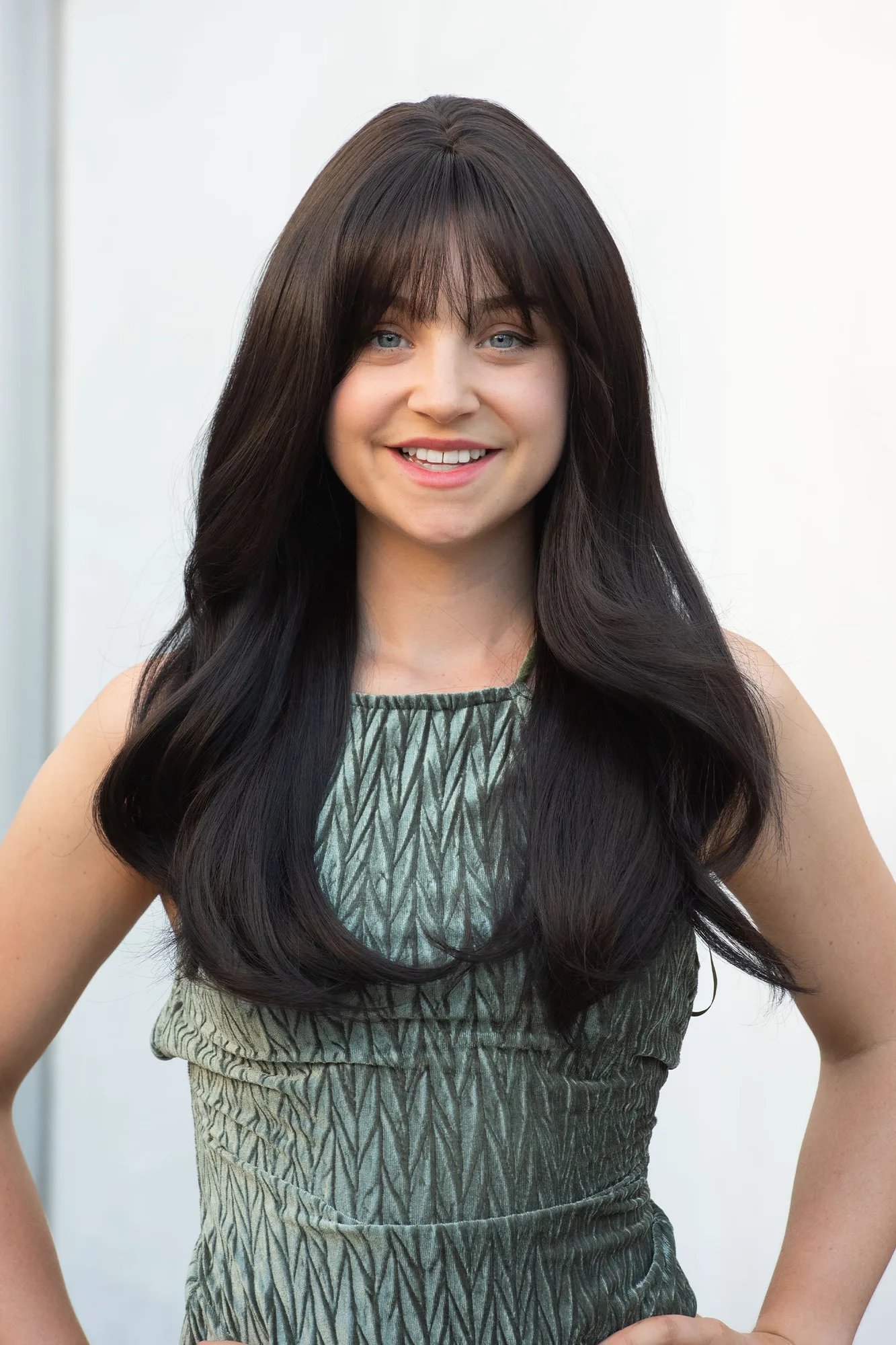 How to Detangle a Long Wavy Synthetic Wig with Bangs