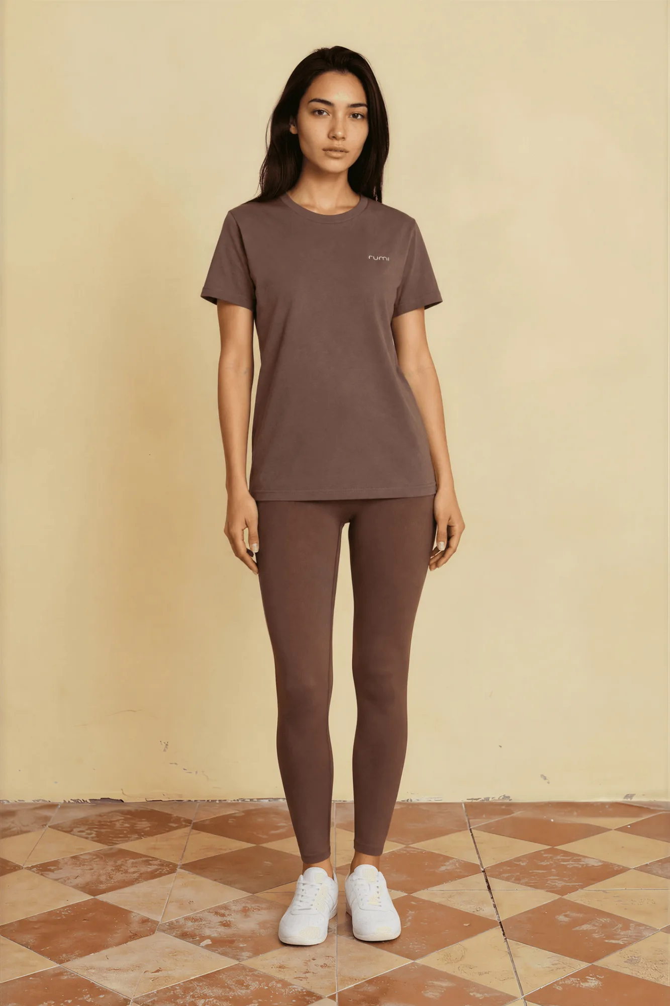 Abbinare Moon Tee e SunSoft Flow Pants per lo yoga