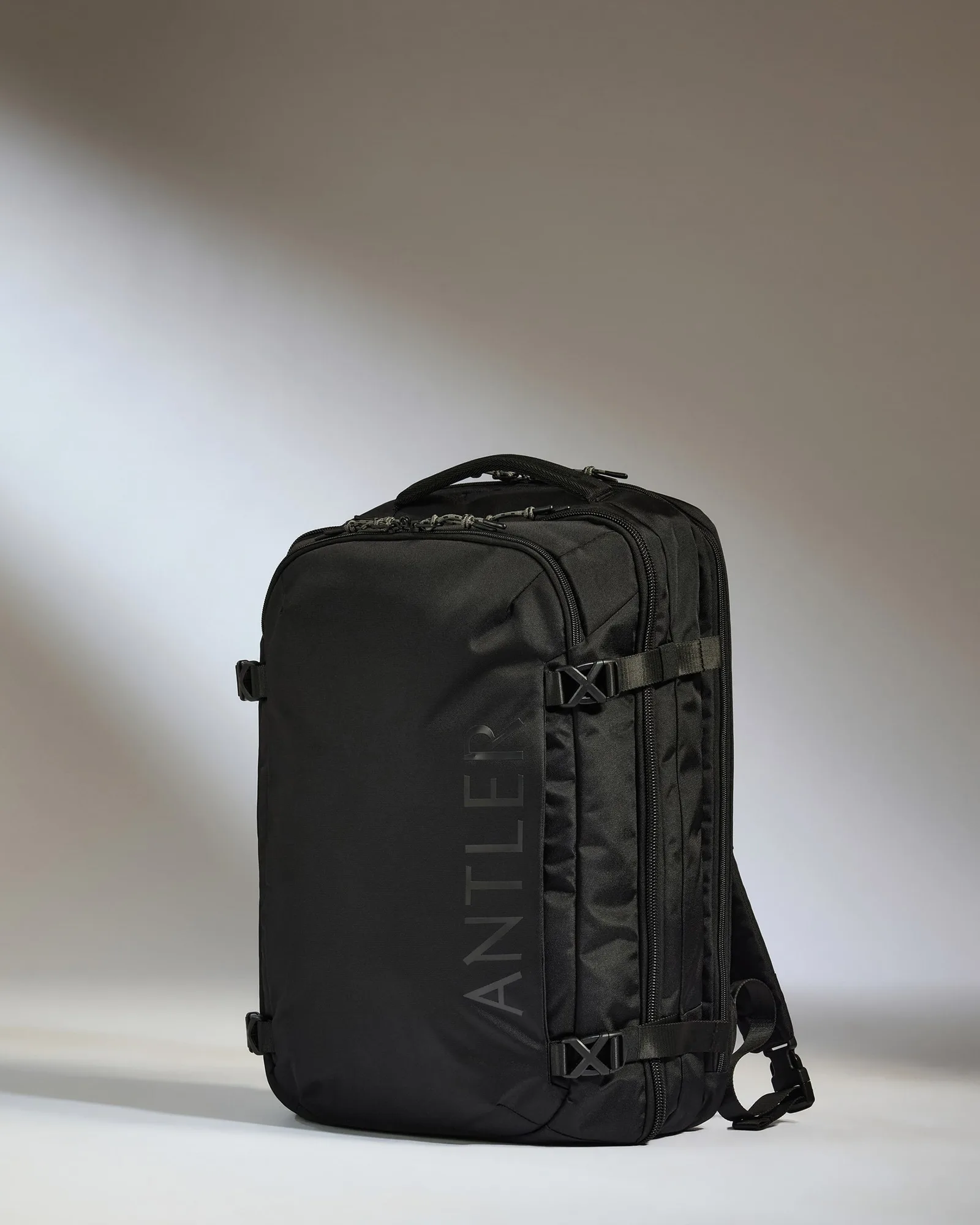 Funda para portátil vs. mochila: cómo llevar tu tecnología
