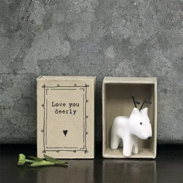 Porcelain Deer Ornaments as Party Favors
