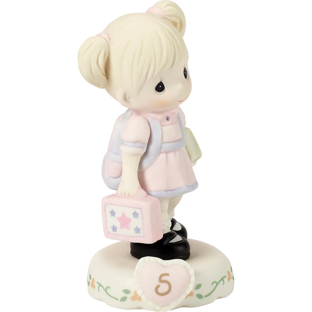 Crescere con grazia, età 5, bambina bionda - Figurina
