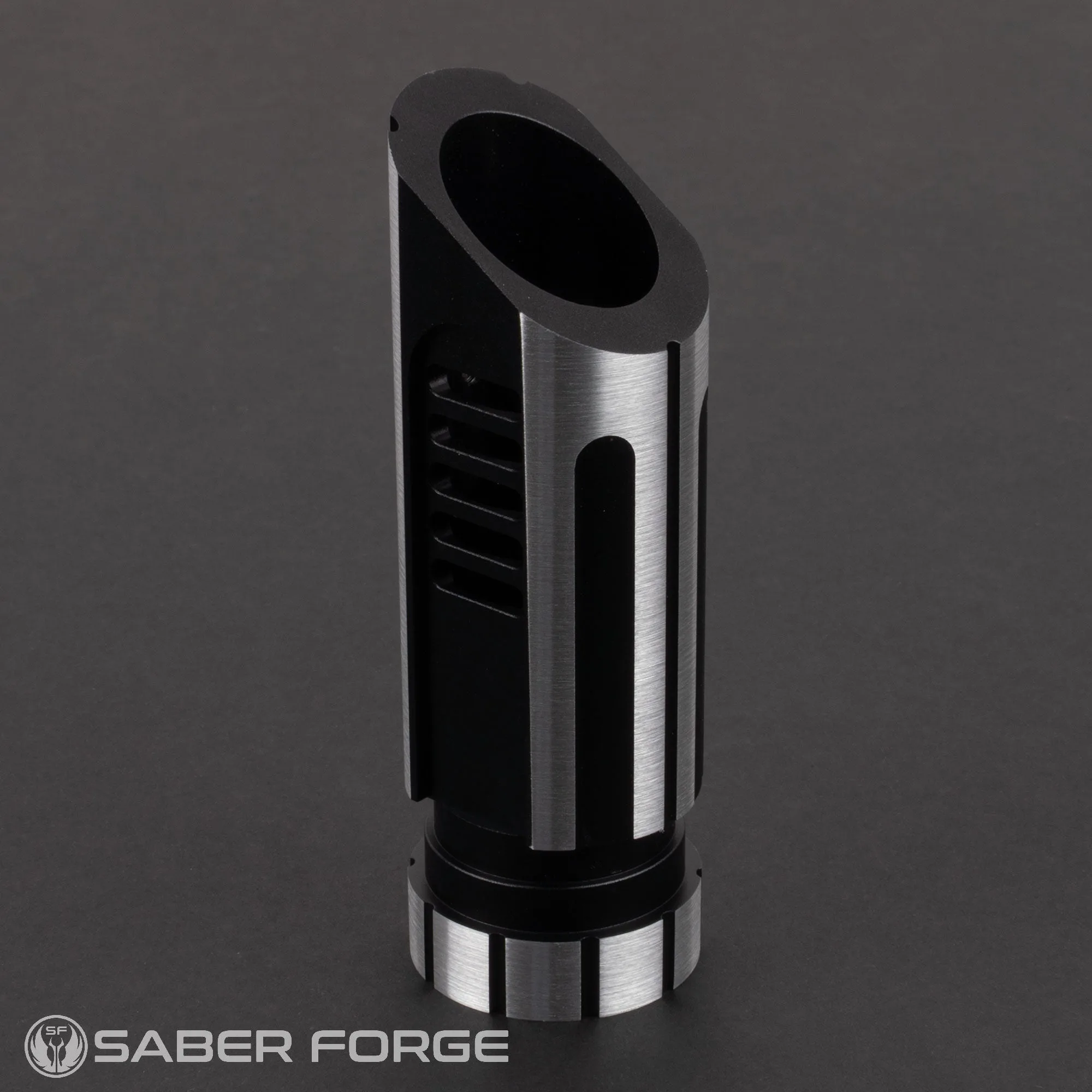 Commando Emitter vs Standard Emitter: Weight, Blade Lock, and Combat Performance Compared