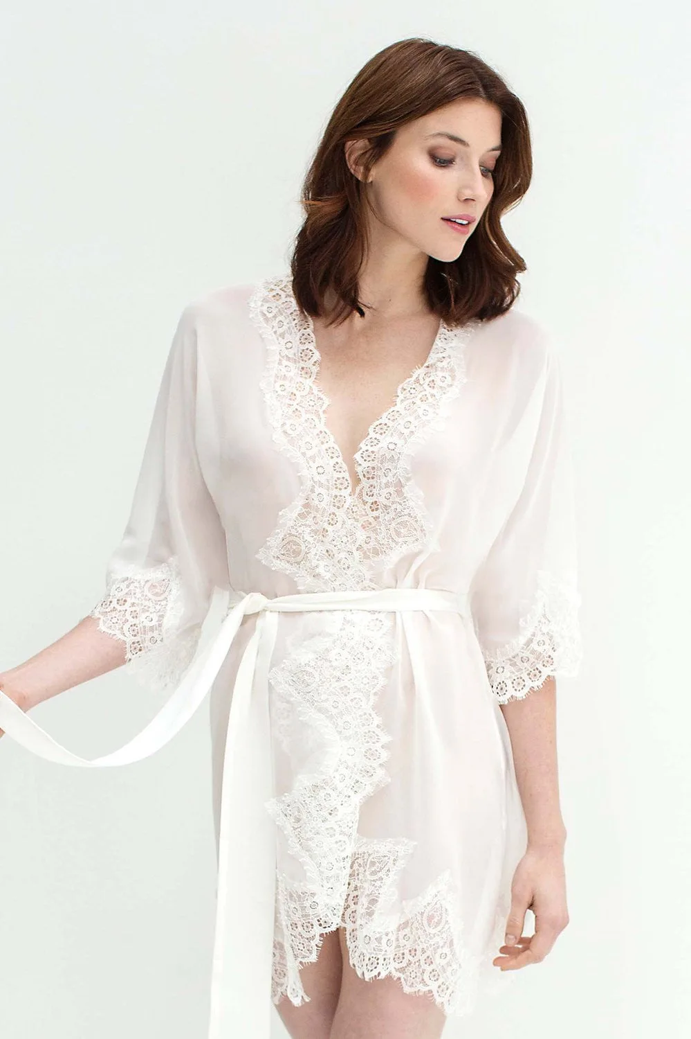 Style a Lace Kimono Robe for Bridal Boudoir Photos