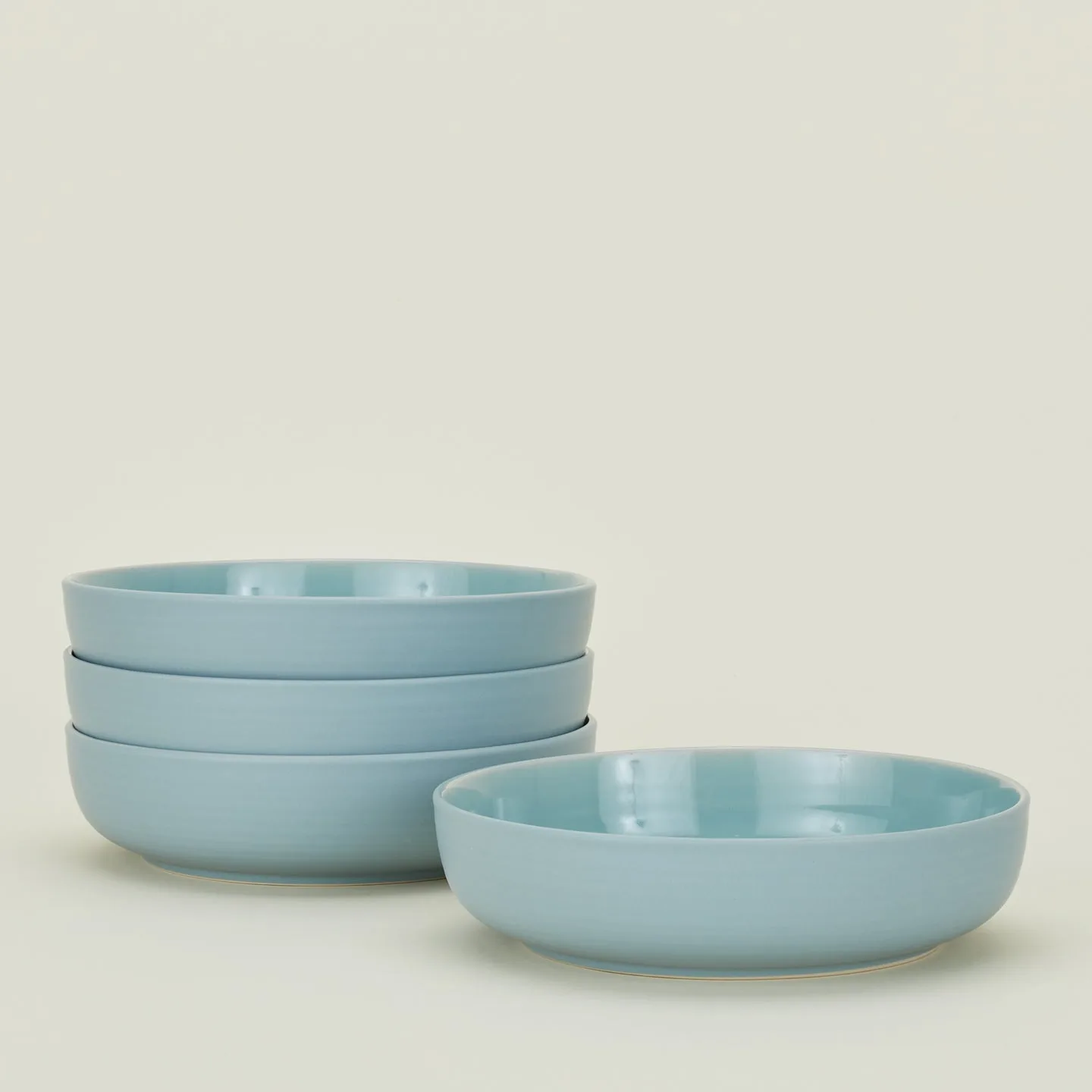 How to Choose the Perfect Egg Holder: Ceramic vs Wire vs Wood Options
