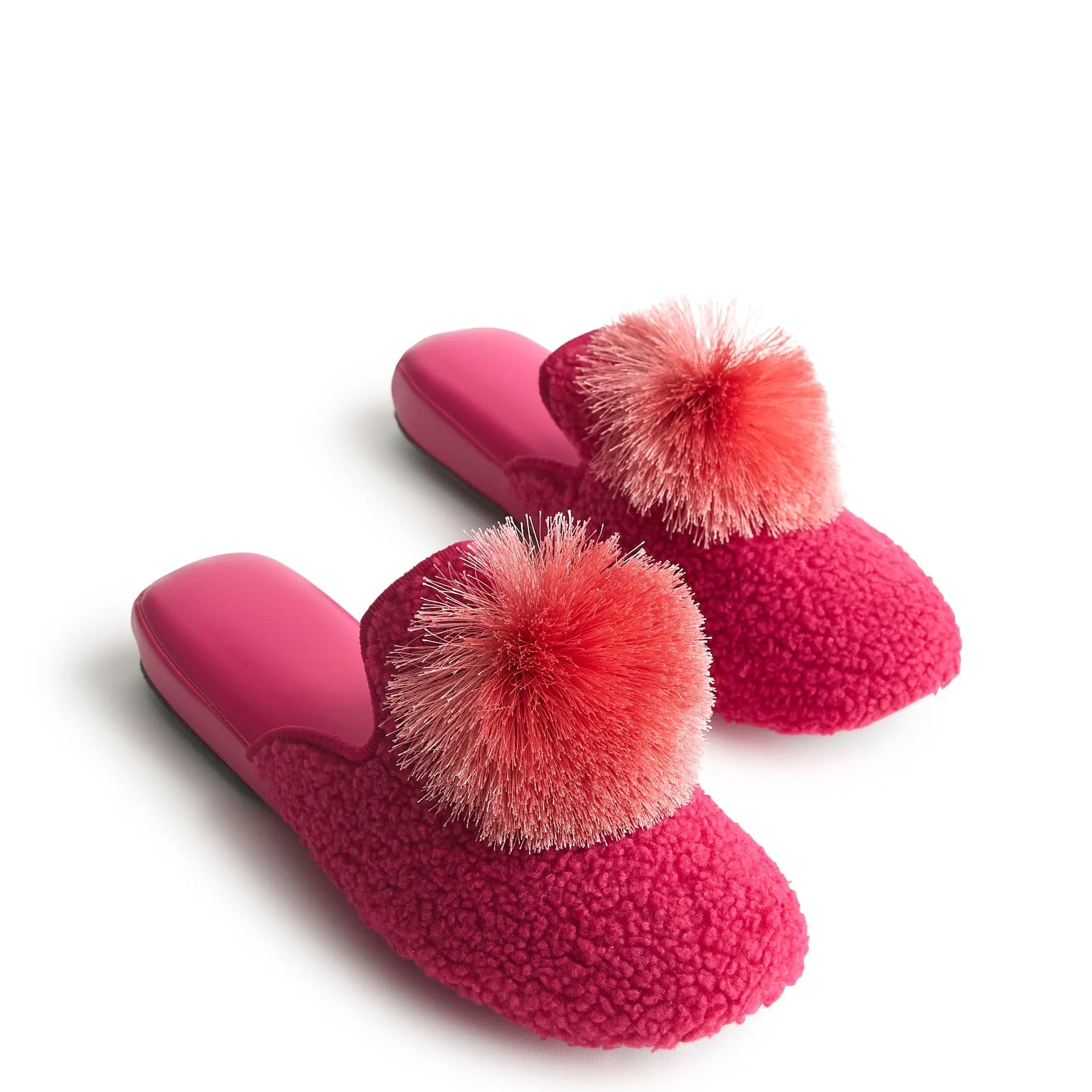 Pantofole Wicked Pom vs infradito per uso indoor